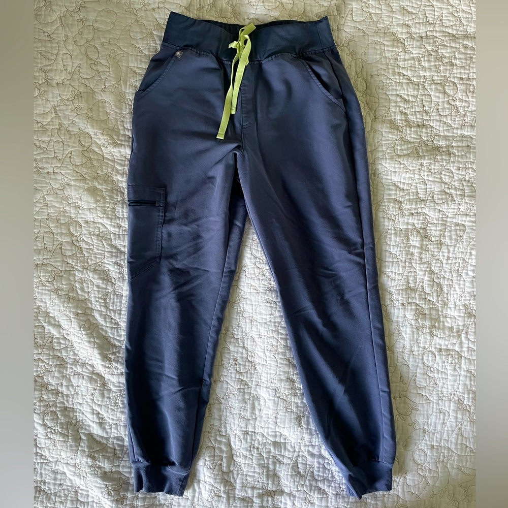 FIGS Jogger Scrub Pants
